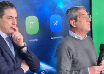 Associazione Nuovi Orizzonti consegna borse di studio