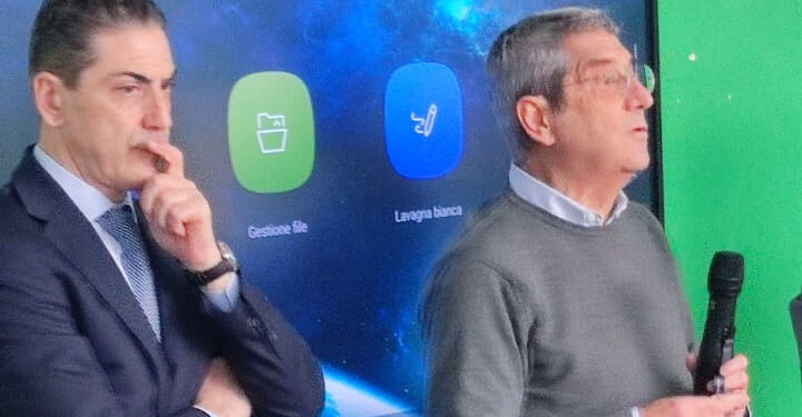 Associazione Nuovi Orizzonti consegna borse di studio