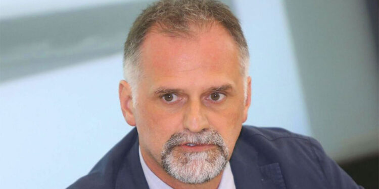 Tensione Garavaglia-Tajani: il leghista smaschera il vicepremier