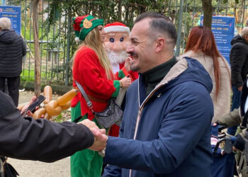 Napoli, flash mob di FdI per la riapertura del Parco Mascagna
