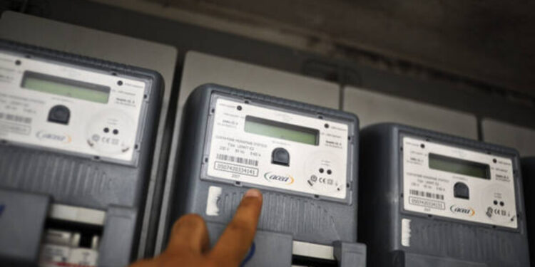 Bce, in Italia le famiglie pagano l’elettricità il doppio dell’industria