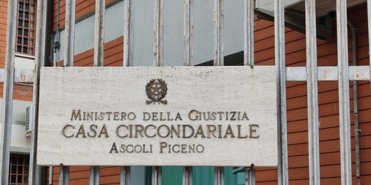 Detenuto 23enne trovato morto nel carcere di Ascoli Piceno