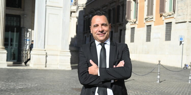 Confesercenti stima +0,8% i consumi nel 2026, ‘ma buona parte va in spese obbligate’