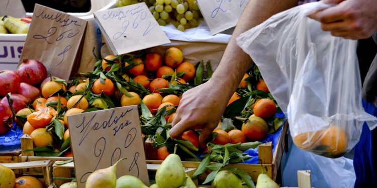 Istat, inflazione a gennaio confermata all’1%, prezzi +0,4% su mese (2)