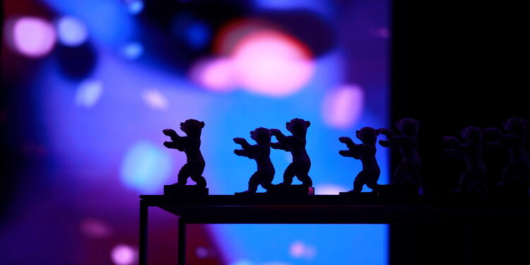 Accuse a Germania ”complice genocidio Gaza” dal palco, ministro lascia Berlinale