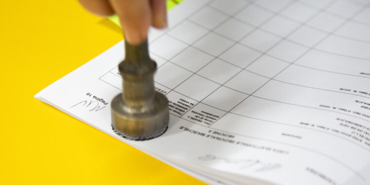 Dal ballottaggio ai listini bloccati: cosa prevede il testo della riforma elettorale