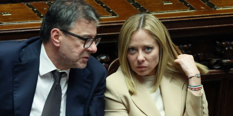 Milleproroghe, il testo ha la fiducia alla Camera: cosa cambia su medici, multe, Lep e bonus