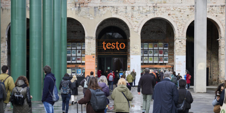 A Testo l’altra editoria, da gara di poesia a club dei finti-lettori