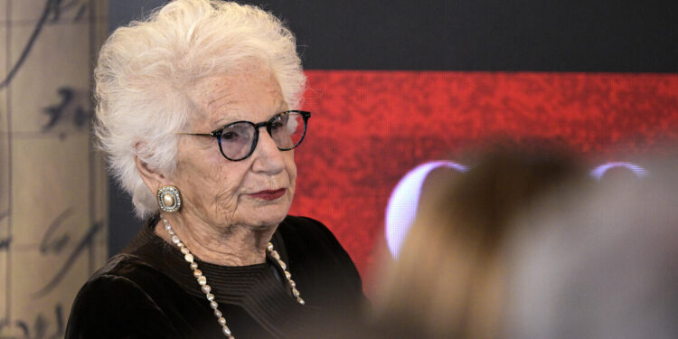 Insulti via social a Segre, dagli hater lettere di scuse e risarcimenti