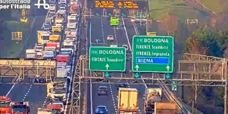 Incidente sulla A1 tra Firenze Sud e Incisa, ancora code di chilometri