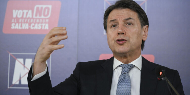 Conte: ‘Io sono disponibile a correre per le primarie’