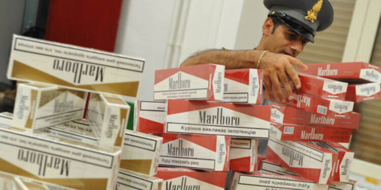 Sequestrate 32 tonnellate di tabacchi lavorati esteri, cinque arresti