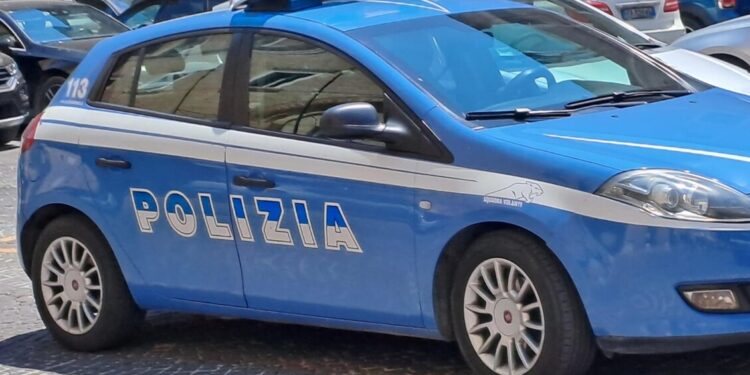 Trovato morto in un casolare a Roma, un fermo