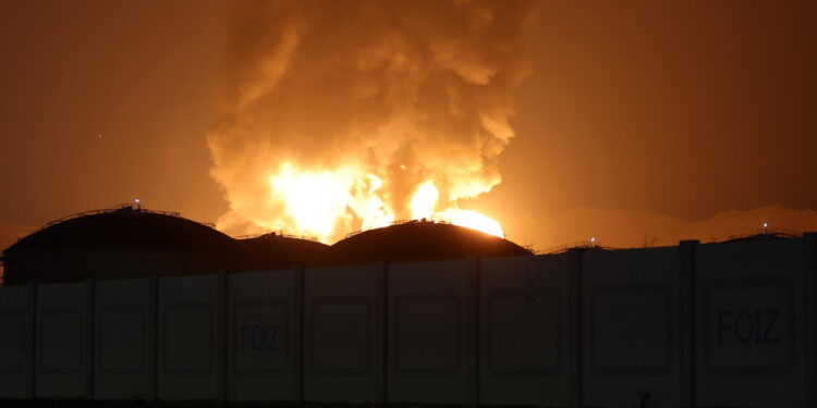 Il petrolio scatta con il monito del Qatar, il Wti +4%