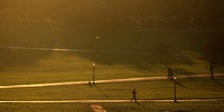Persiste l’alta pressione sull’Italia, previsto bel tempo fino a metà mese