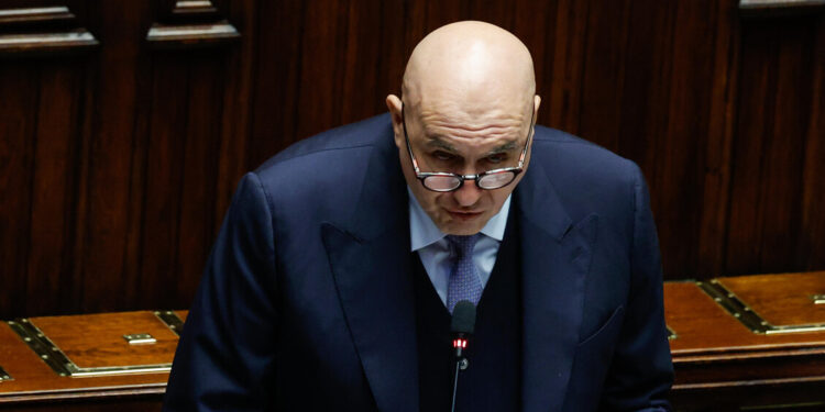 Conflitto in Iran, Crosetto e Tajani in Aula: ‘Massimo livello di protezione, può succedere di tutto’