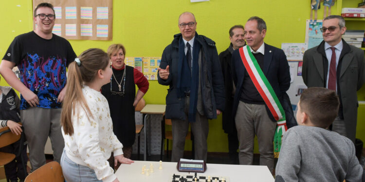 Studenti italiani a Dubai, ministro Valditara in stretto contatto con Maeci