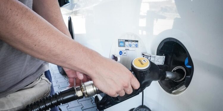 Codacons, su alcune autostrade il gasolio servito supera i 2,5 euro