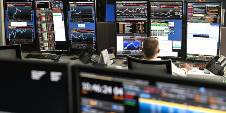 Spread Btp-Bund torna a 72 punti base e rendimenti al 3,60%, inizia l’asta dei Bot