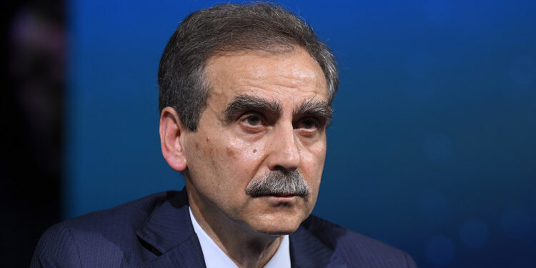 Montepaschi: Board revoca deleghe all’Ad Lovaglio. Sale tensione per Assemblea