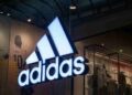 Adidas paga l’outlook non brillante. Bene risultati 2025