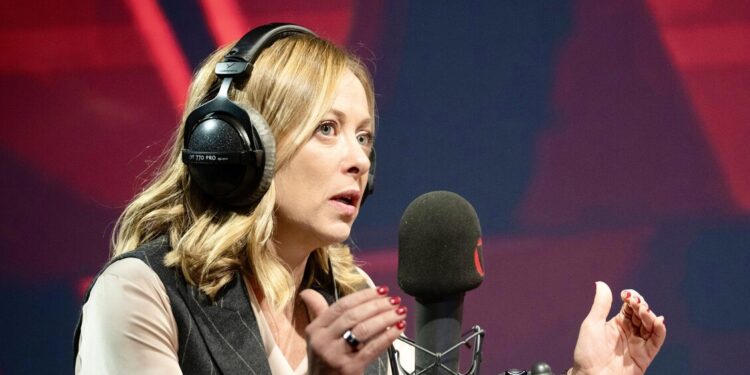 Meloni: ‘Sulle basi Usa ci atteniamo agli accordi bilaterali’. Le opposizioni: ‘Venga in Parlamento’