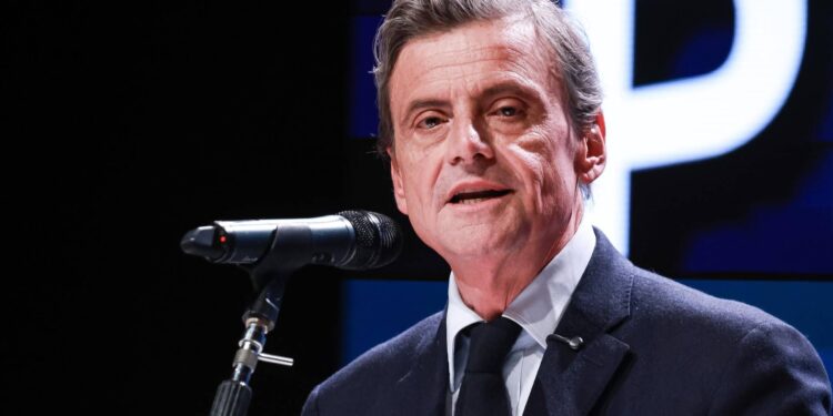 Iran, Calenda: “No a tavolo Meloni autogol clamoroso, Conte comanda campo largo”