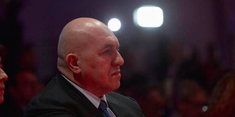 Crosetto bloccato a Dubai, volo cancellato dopo attacco Usa all’Iran