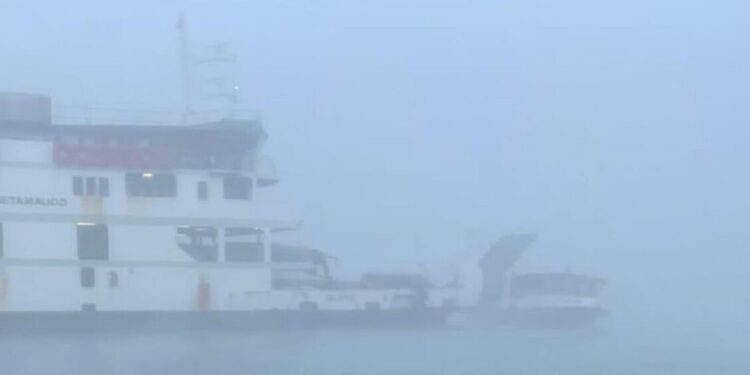 Sbaglia manovra e finisce in acqua con l’auto, salvato al Lido di Venezia