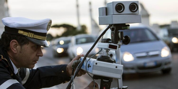 Ztl a 30 km all’ora a Roma, ricorso al Consiglio di Stato