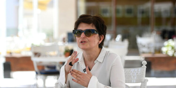 Sepideh Farsi, ‘si arrivi a un Iran democratico con mani iraniane’