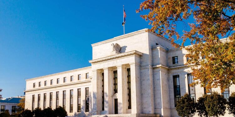 Economia USA frena il passo: segnali di allerta da Beige Book Fed di marzo