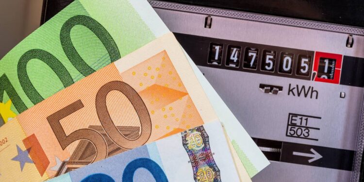 Prezzo del gas al +130% per la crisi in Iran, i rischi per le bollette