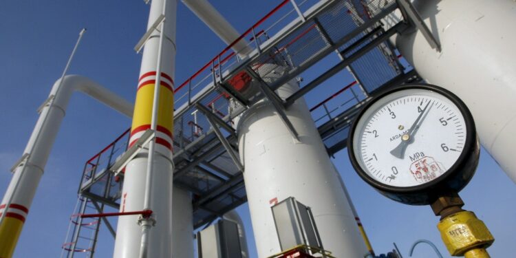 Prezzo gas in aumento, oltre 59 euro al megawattora: la guerra in Iran arriva in bolletta