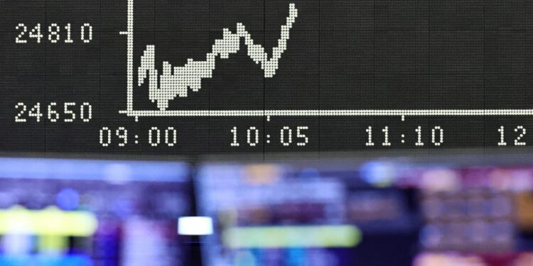 Spread Btp-Bund sale a 66 punti, rendimenti a 3,42% durante l’emissione dei Btp Valore