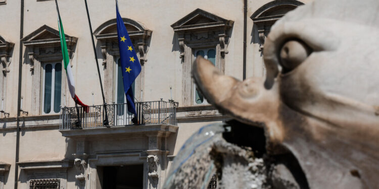 Il governo lavora al decreto primo maggio, tre ipotesi in campo