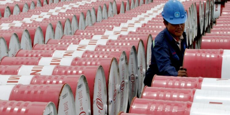 Petrolio e gas in netto calo, Wti a 95 dollari