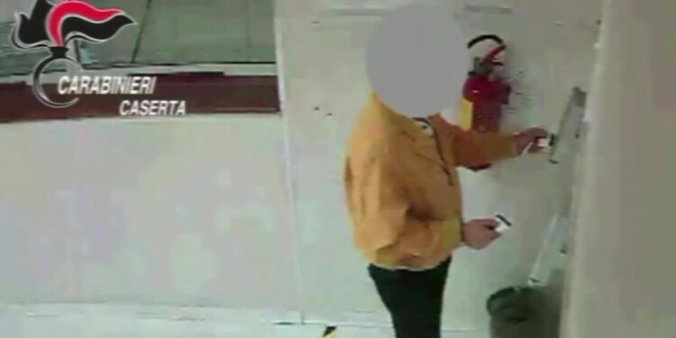 Furbetti del cartellino tra medici e infermieri, 13 condannati