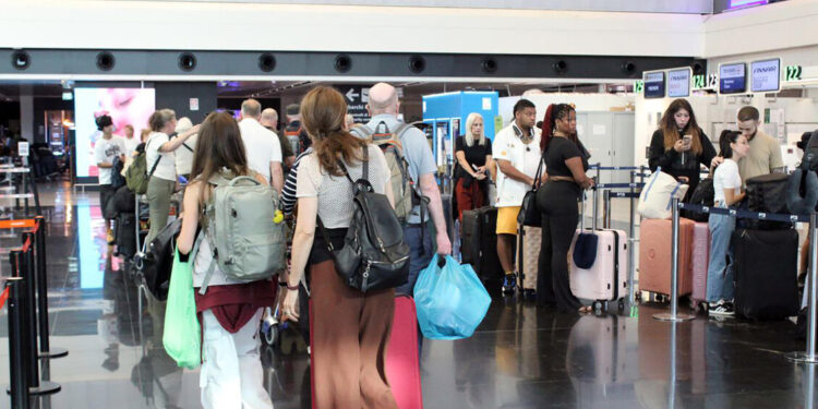 Con incertezza crollano prezzi alcune rotte, alle Maldive con 250 euro