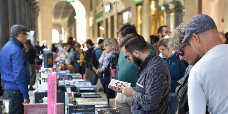 Scuola Librai Italiani festeggia ventennale a Orvieto con ospite Antonio Manzini