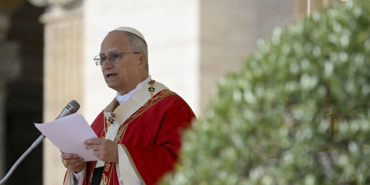 Il Papa, il mondo ferito da guerre e soprusi