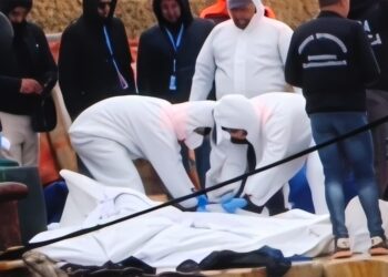 Migranti: naufragio in area Sar Libica; 32 superstiti, recuperati 2 cadaveri