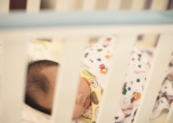 Neonato lasciato nella ‘Culla per la vita’ a Bergamo, sta bene