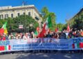 Cortei e manifestazioni in tutta Italia, a Palermo e Bologna contestati i sindaci