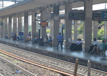 Urto tra due treni, circolazione ferroviaria sospesa tra Milano e Genova