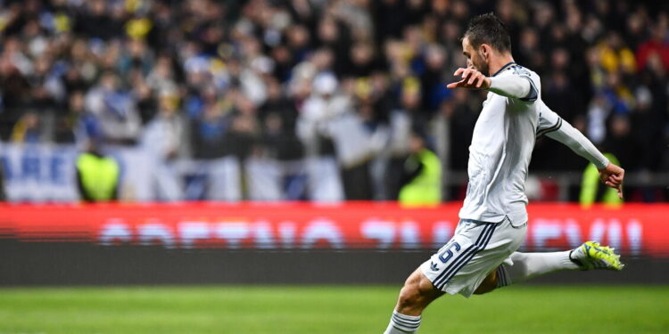 ‘Io i mondiali non li vedrò più’, la delusione del nonno per l’Italia impazza sul web