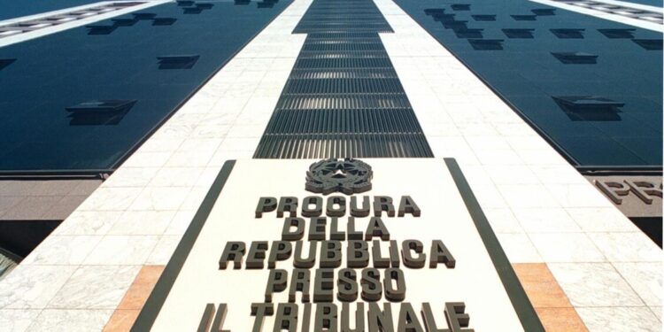 Offese al figlio disabile ‘sei un fastidio e devi pagare’, interviene il giudice