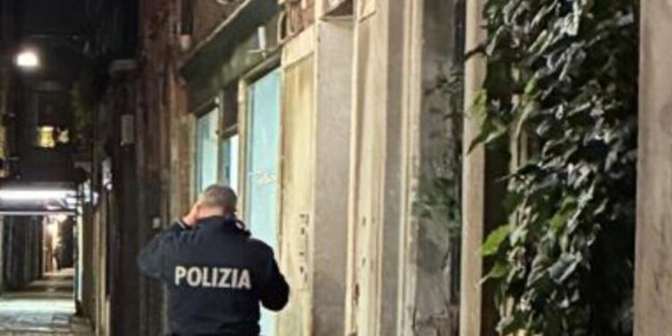Lite a coltellate nel centro storico di Venezia, due feriti