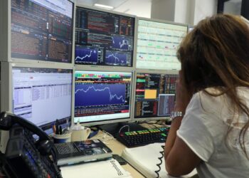 Spread Btp-Bund a 83 punti, pizzati all’asta 4,5 miliardi in Bot con rendimenti al 2,3%