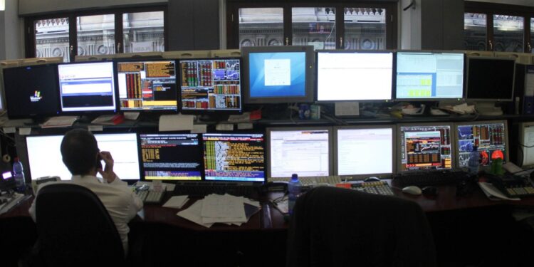 Spread Btp-Bund a 79 punti, rendimenti a 3,76% nel primo giorno di aste di aprile